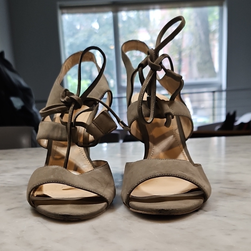 Elegant Women's Green-Gray Sandals